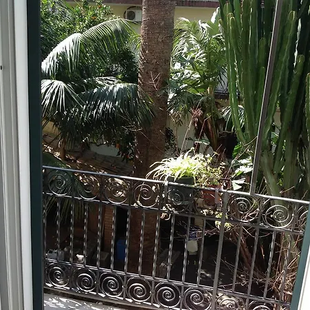 Sara Apartman Tropea